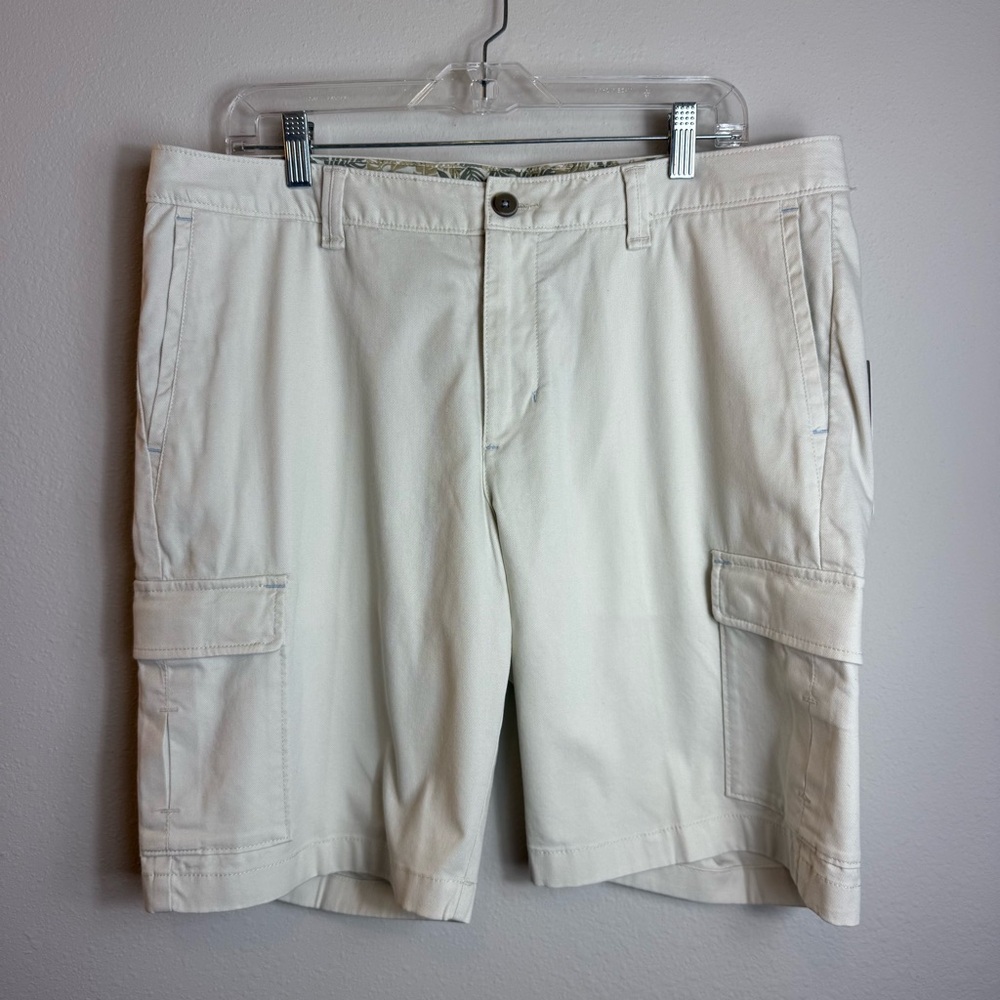 NEW Tommy Bahama Men’s Size 36 Coastal Key Cargo Shorts Bleached Sand 10” Inseam